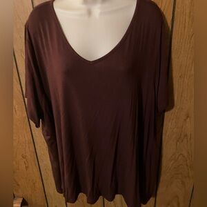Old Navy Luxe 2X Top in burgundy